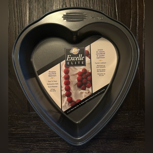 Wilton Cake Pans Easy Layers & Heart - Picture 3 of 10